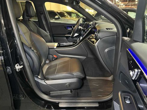Certified 2025 Mercedes-Benz GLC 300 image 12