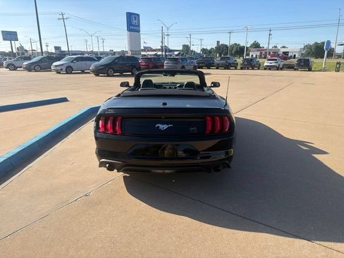 Used 2022 Ford Mustang Premium RWD image 10
