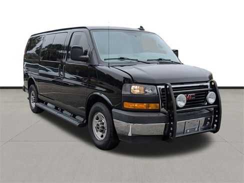 Used 2018 GMC Savana 3500 LT w/ LT Preferred Equipment Group image 3