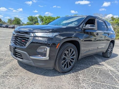 Certified 2023 Chevrolet Traverse RS image 8