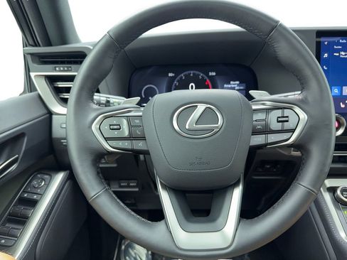 Used 2025 Lexus GX 550 image 20