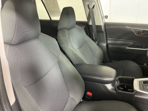 Used 2023 Toyota RAV4 LE AWD/4WD image 22