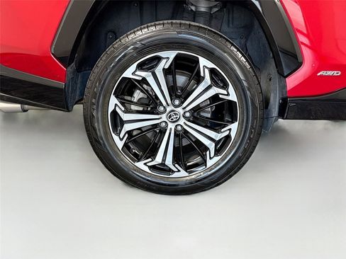 Used 2022 Toyota RAV4 XSE AWD/4WD image 36