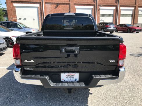 Certified 2023 Toyota Tacoma SR5 AWD/4WD image 6