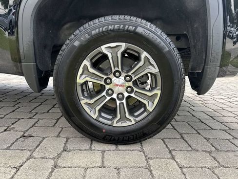 Used 2026 GMC Sierra 1500 SLT RWD image 11