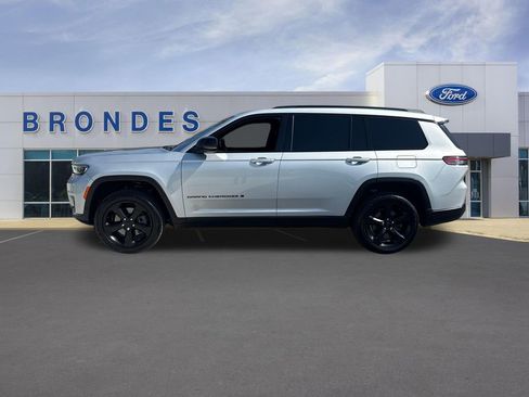 Used 2021 Jeep Grand Cherokee L Laredo image 1