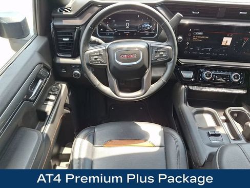 Used 2025 GMC Sierra 2500 AT4 w/ AT4 Premium Plus Package AWD/4WD image 3