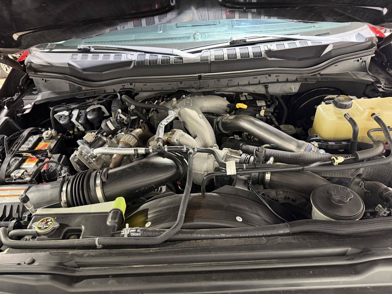 Used 2022 Ford F250 Lariat w/ Tremor Off-Road Package AWD/4WD image 19