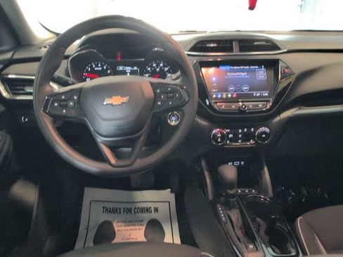Certified 2023 Chevrolet TrailBlazer LT w/ Convenience Package FWD image 17