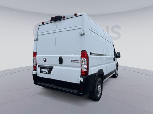 Used 2024 RAM ProMaster 2500 w/ Convenience Group FWD image 5