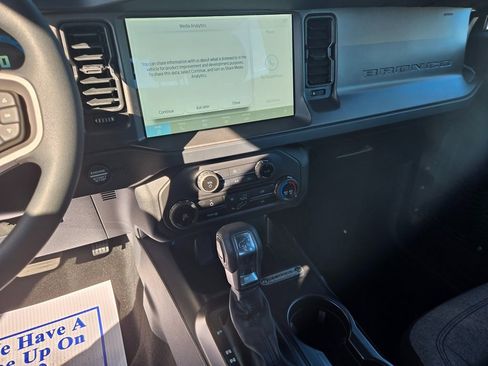 New 2025 Ford Bronco 2-Door image 9