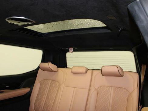 Used 2025 Jeep Grand Wagoneer Series III w/ Rear Seat Video Group 1 AWD/4WD image 7
