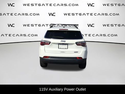 Used 2018 Jeep Compass Latitude w/ Popular Equipment Group image 10