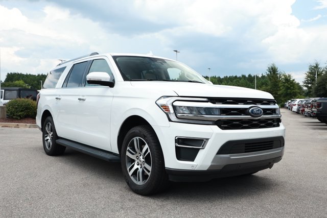 Used 2024 Ford Expedition Max Limited RWD image 3