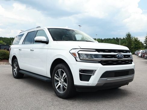 Used 2024 Ford Expedition Max Limited RWD image 3