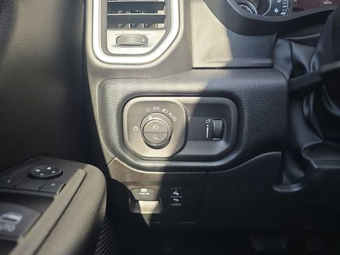 Used 2022 RAM 1500 Big Horn w/ Night Edition AWD/4WD image 27