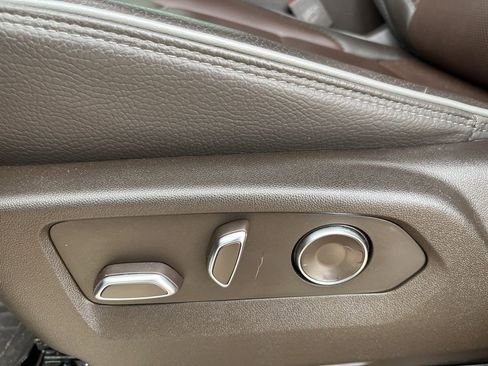 Used 2024 GMC Sierra 2500 Denali w/ Denali Reserve Package image 11