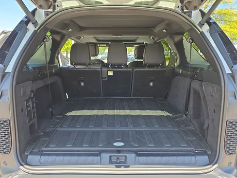 Certified 2025 Land Rover Discovery S AWD/4WD image 12