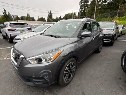 Used 2019 Nissan Kicks SV w/ Exterior Package FWD image 1
