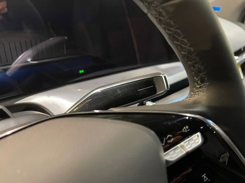 Certified 2026 Cadillac Vistiq Sport w/ LPO, Floor Liner Package image 12