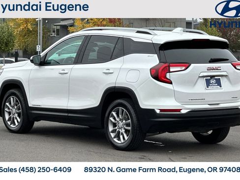 Used 2022 GMC Terrain SLT image 6