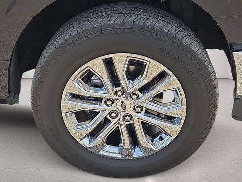 Used 2024 Ford F150 Lariat w/ FX4 Off-Road Package AWD/4WD image 12