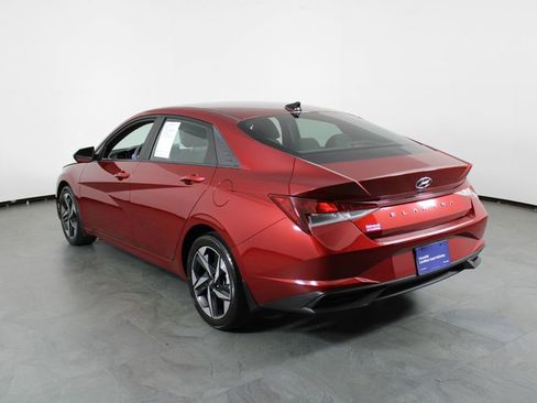 Certified 2023 Hyundai Elantra SEL w/ Convenience Package image 4