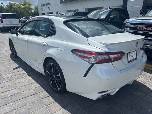 Used 2018 Toyota Camry XSE image 8