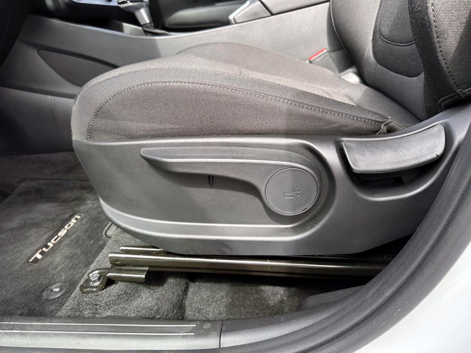 Used 2025 Hyundai Tucson SE AWD/4WD image 10