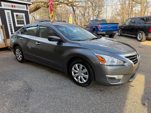 Used 2015 Nissan Altima 2.5 S w/ Power Driver Seat Package image 3