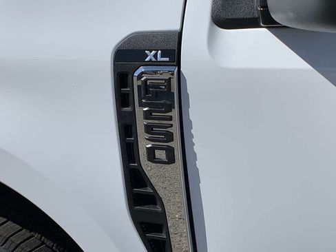 New 2026 Ford F250 XL w/ XL Chrome Package RWD image 15