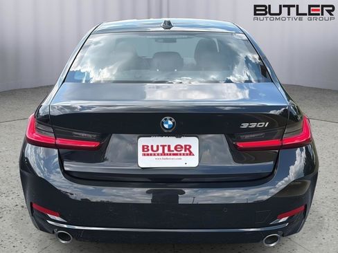 Used 2023 BMW 330i Sedan w/ Premium Package RWD image 5