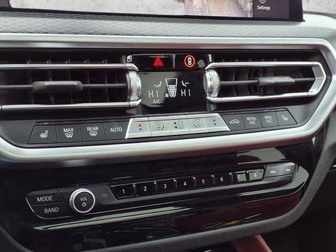 Used 2023 BMW X4 xDrive30i w/ M Sport Package image 20