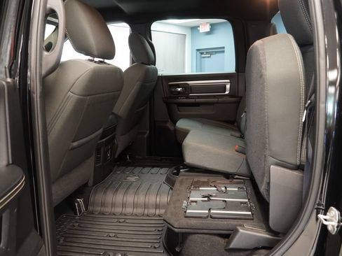 Used 2021 RAM 1500 Warlock AWD/4WD image 16