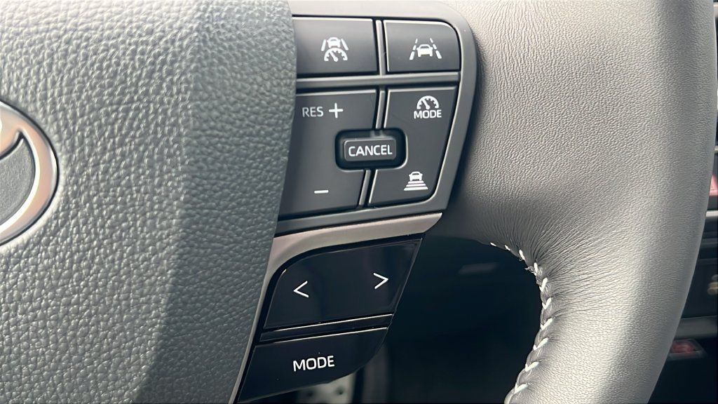 Used 2026 Toyota Camry SE FWD image 21