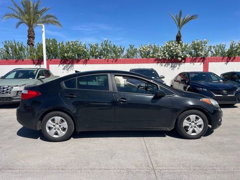 Used 2015 Kia Forte LX image 2