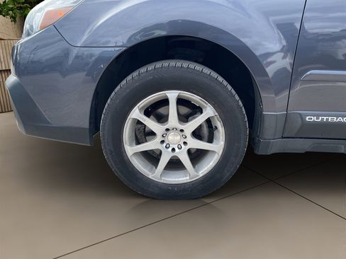 Used 2014 Subaru Outback 2.5i Limited image 28