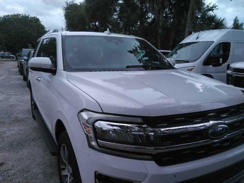 Used 2024 Ford Expedition Limited RWD image 6