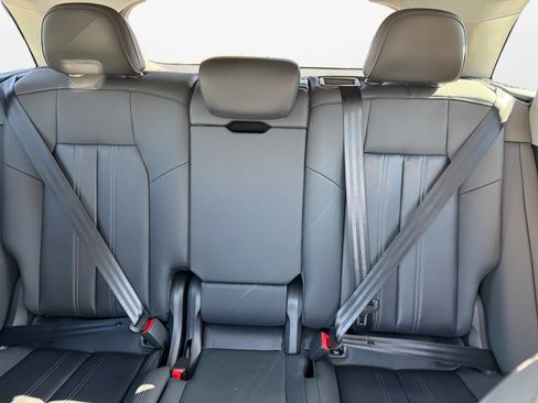 New 2025 Audi Q5 Premium Plus image 12