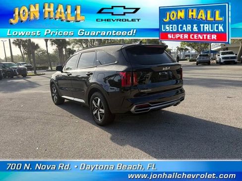 Used 2023 Kia Sorento EX w/ Panoramic Sunroof Package image 7