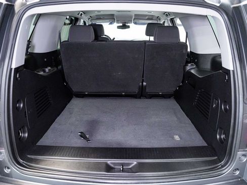 Used 2019 Chevrolet Tahoe 4WD image 25