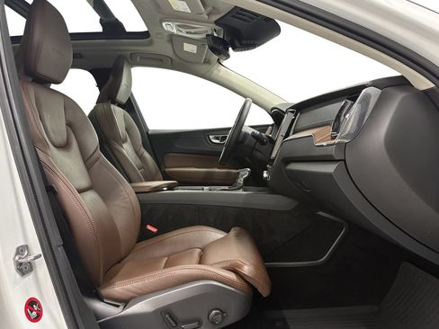 Used 2019 Volvo XC60 T6 Inscription w/ Protection Package Premier AWD/4WD image 15