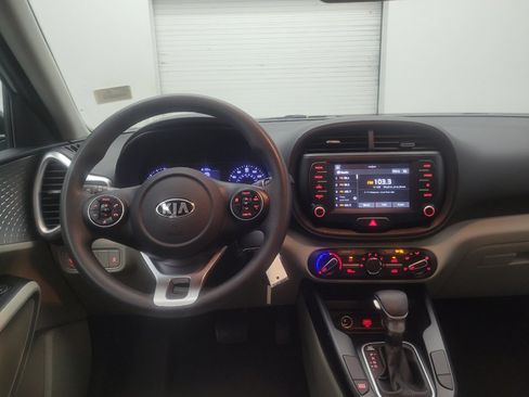 Used 2020 Kia Soul LX FWD image 22