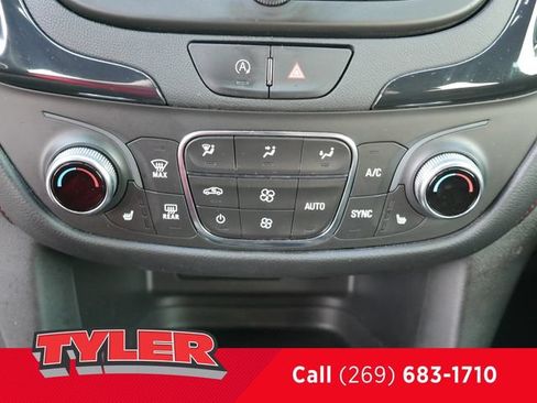 Used 2023 Chevrolet Equinox RS w/ RS Leather Package AWD/4WD image 29
