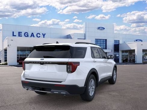 New 2026 Ford Explorer Active w/ Active Comfort Package RWD image 8