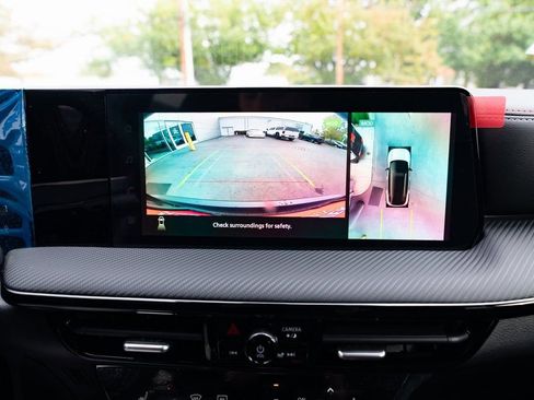 New 2026 Nissan Kicks SR w/ Cold Weather Package image 15