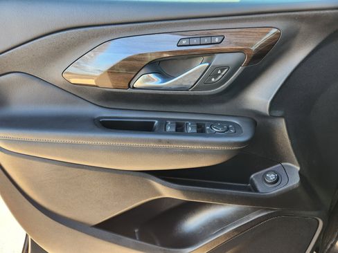 Used 2019 GMC Terrain Denali w/ Advanced Safety Package image 25