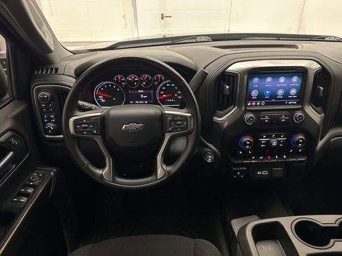 Used 2021 Chevrolet Silverado 1500 RST image 16