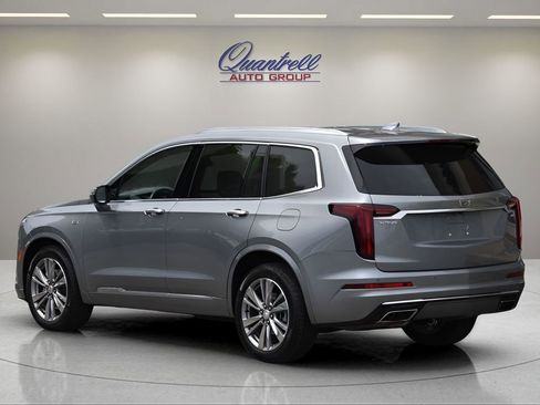 Used 2024 Cadillac XT6 Premium Luxury FWD image 6