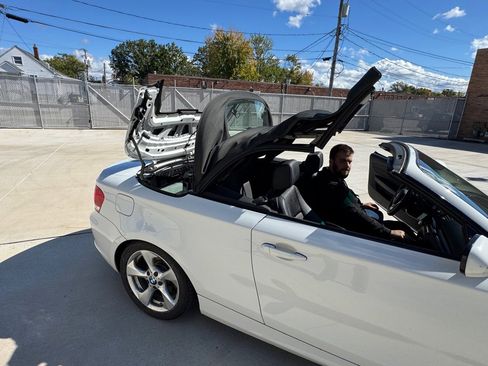 Used 2012 BMW 128i Convertible image 20